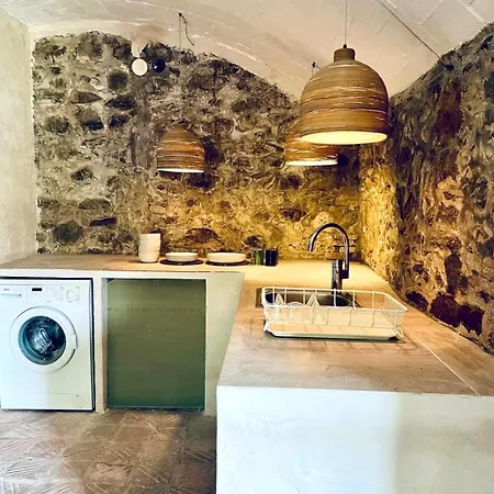 Little Apartment Juia